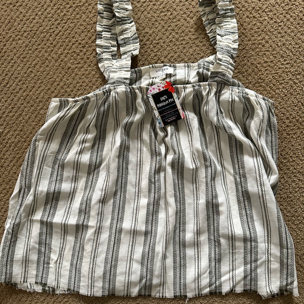 Umgee Black and White Ruffle Poplin Top